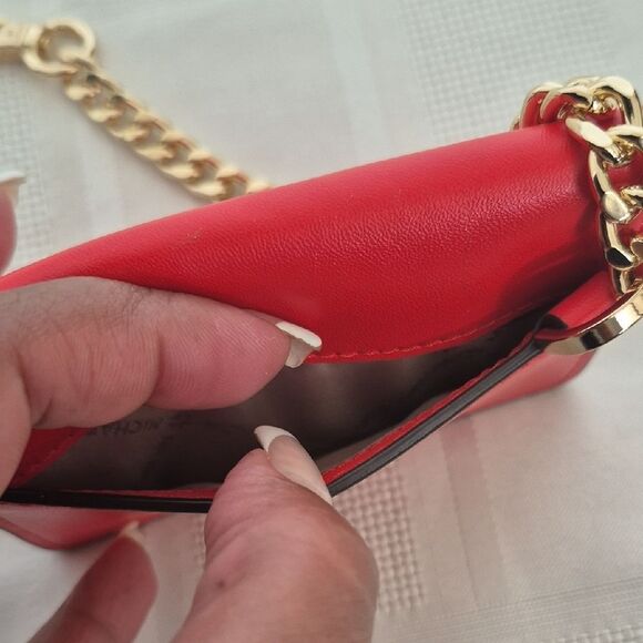 HOST PICK🥳 Michael Kors Scarlet Card Holder with Gold Chain - Picture 6 of 16
